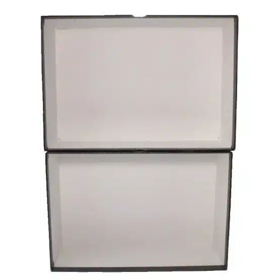 Guardhouse Heavy Duty Mint Set Box, 10.6x6.8x3.62, Black, lid on top of bottom with view of inside image view-20033